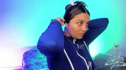 soy_anny_19 online show from December 21, 2025, 3:46 am