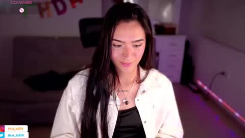 Luisa    online show from March 6, 2025, 12:21 am