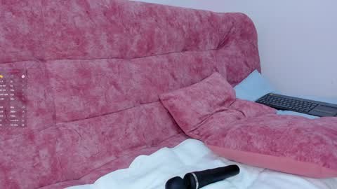 Instagram Soyamandaa  1 online show from December 15, 2024, 8:47 pm