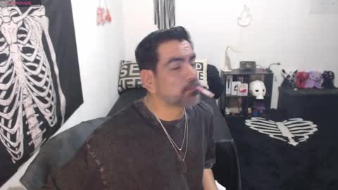 Snapshot of soyelcarlitos chatting on June 4, 2026, 7:47 am El Carlitos online show from June 4, 2026, 7:47 am