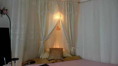      25  online show from September 15, 2025, 11:49 pm