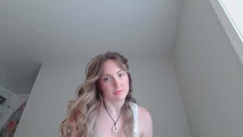 Snapshot of sp8cebunni99 chatting on September 16, 2025, 7:15 pm Margo online show from September 16, 2025, 7:15 pm