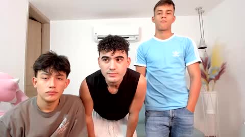 Gabo Lucas and Justin online show from October 3, 2025, 7:11 pm