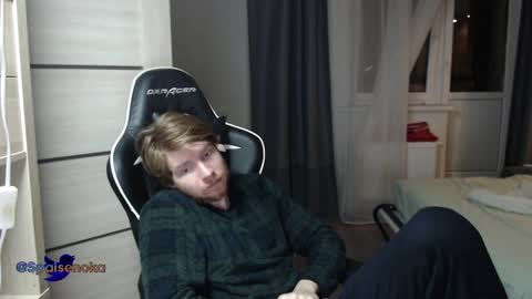 Snapshot of spaisenok chatting on December 10, 2024, 2:48 am Mike online show from December 10, 2024, 2:48 am