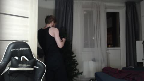 Snapshot of spaisenok chatting on January 2, 2025, 10:33 pm Mike online show from January 2, 2025, 10:33 pm