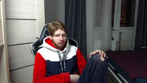 Snapshot of spaisenok chatting on January 14, 2025, 2:29 am Mike online show from January 14, 2025, 2:29 am