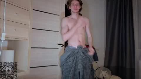 Snapshot of spaisenok chatting on September 21, 2025, 12:34 am Mike online show from September 21, 2025, 12:34 am