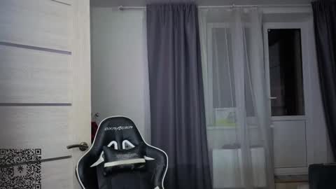 Snapshot of spaisenok chatting on October 5, 2025, 11:24 pm Mike online show from October 5, 2025, 11:24 pm