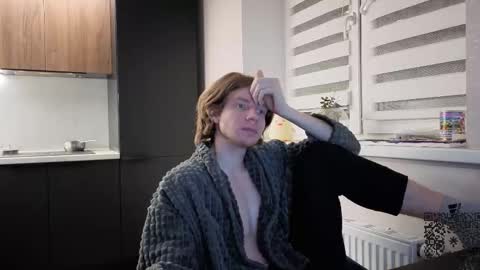 Snapshot of spaisenok chatting on October 16, 2025, 1:17 am Mike online show from October 16, 2025, 1:17 am