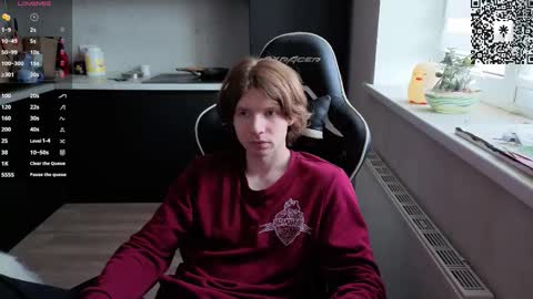 Snapshot of spaisenok chatting on October 21, 2025, 12:06 pm Mike online show from October 21, 2025, 12:06 pm