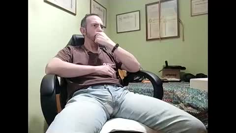 Snapshot of spanishharddick chatting on January 11, 2025, 7:05 pm Manu  online show from January 11, 2025, 7:05 pm