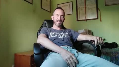 Snapshot of spanishharddick chatting on October 14, 2025, 4:19 pm Manu  online show from October 14, 2025, 4:19 pm