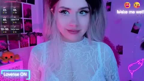  SparkleMona  online show from February 20, 2025, 1:46 am