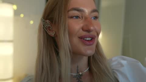 Snapshot of sparks__daisy chatting on December 3, 2024, 3:44 pm DAISY online show from December 3, 2024, 3:44 pm