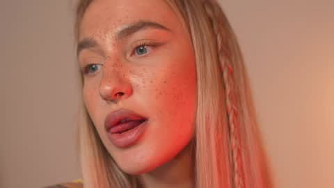 Snapshot of sparks__daisy chatting on December 12, 2024, 12:55 pm DAISY online show from December 12, 2024, 12:55 pm