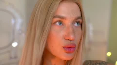 Snapshot of sparks__daisy chatting on December 21, 2024, 1:10 pm DAISY online show from December 21, 2024, 1:10 pm