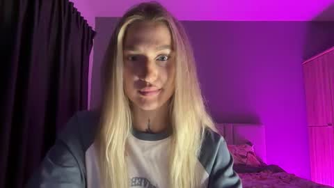 Snapshot of sparks__daisy chatting on October 5, 2025, 11:30 am DAISY online show from October 5, 2025, 11:30 am