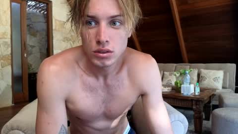 Sasha --  online show from April 15, 2026, 11:05 pm