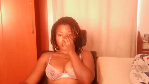 Snapshot of spicy_kerrine chatting on March 1, 2025, 7:41 am Spicy kerrine online show from March 1, 2025, 7:41 am