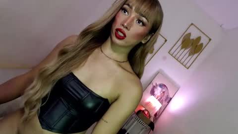 Alora online show from January 25, 2025, 5:07 am