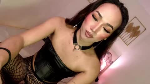 Alora online show from February 6, 2025, 2:00 am