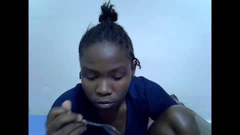 Snapshot of spicy_kittie chatting on May 17, 2026, 5:09 pm Kittle online show from May 17, 2026, 5:09 pm