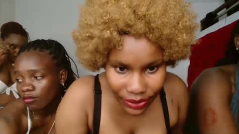 Snapshot of spicy_suzzy chatting on October 16, 2025, 3:35 pm Spicy online show from October 16, 2025, 3:35 pm