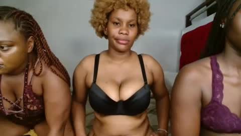 Snapshot of spicy_suzzy chatting on October 19, 2025, 5:13 pm Spicy online show from October 19, 2025, 5:13 pm