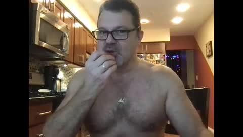 Snapshot of spike69old chatting on December 9, 2024, 8:33 pm spike69old online show from December 9, 2024, 8:33 pm