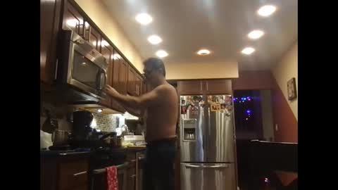 Snapshot of spike69old chatting on December 18, 2024, 9:29 pm spike69old online show from December 18, 2024, 9:29 pm