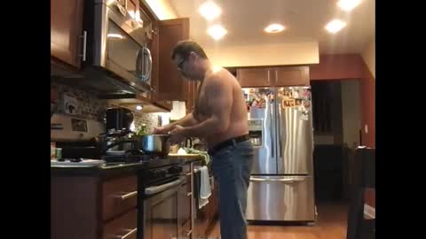 Snapshot of spike69old chatting on January 6, 2025, 5:59 pm spike69old online show from January 6, 2025, 5:59 pm