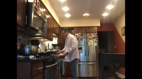 Snapshot of spike69old chatting on February 5, 2025, 9:50 pm spike69old online show from February 5, 2025, 9:50 pm