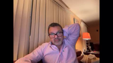 Snapshot of spike69old chatting on October 15, 2025, 11:38 pm spike69old online show from October 15, 2025, 11:38 pm