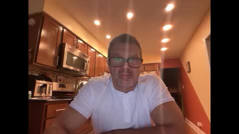 Snapshot of spike69old chatting on October 21, 2025, 10:32 pm spike69old online show from October 21, 2025, 10:32 pm