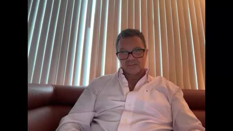 Snapshot of spike69old chatting on November 30, 2025, 9:19 pm spike69old online show from November 30, 2025, 9:19 pm