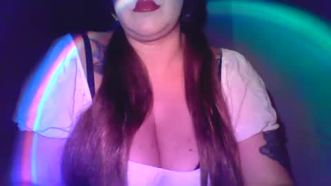 Vanessa Spade online show from September 9, 2025, 8:14 am