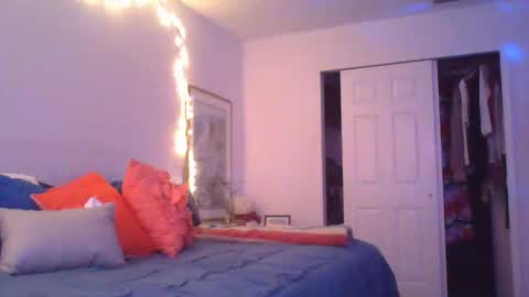 Snapshot of spinwithus chatting on January 26, 2025, 1:31 am Rose online show from January 26, 2025, 1:31 am