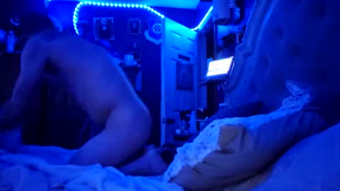 Lil blue devil online show from December 31, 2024, 1:52 pm