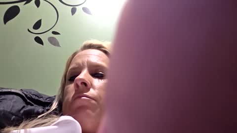 Snapshot of spnk6me9 chatting on January 8, 2026, 10:01 pm spnk6me9 online show from January 8, 2026, 10:01 pm