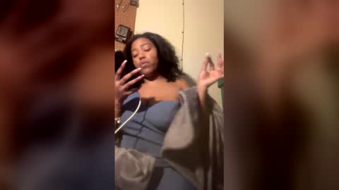 spoilprincesschloee online show from December 19, 2025, 11:01 pm