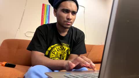 spoiltheprince online show from November 18, 2025, 1:00 am