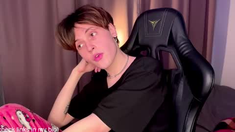 your baby online show from January 16, 2025, 5:33 pm