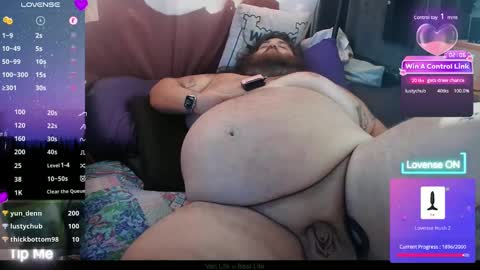 Snapshot of squeaks724 chatting on December 4, 2024, 6:50 pm Your Pal Squeaks online show from December 4, 2024, 6:50 pm