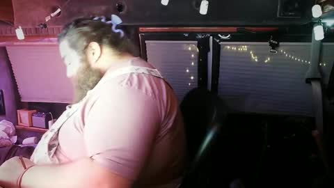 Snapshot of squeaks724 chatting on January 28, 2025, 4:39 am Your Pal Squeaks online show from January 28, 2025, 4:39 am