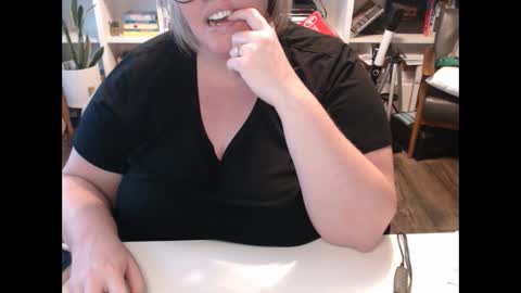 Messi Jessi online show from December 9, 2024, 5:52 pm