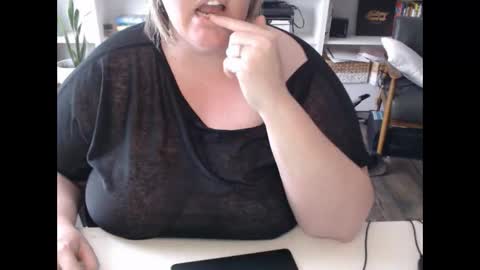 Messi Jessi online show from February 27, 2025, 5:15 pm