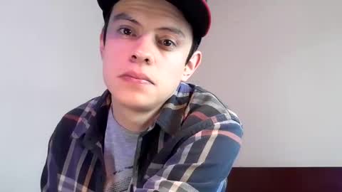 sr_bolaiinas online show from December 10, 2024, 3:44 pm