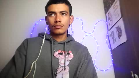 sorry mom online show from December 5, 2025, 1:31 pm