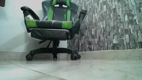 sr master cum its my old account online show from March 3, 2025, 3:41 am