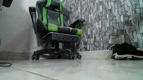 sr master cum its my old account online show from March 9, 2025, 9:57 pm